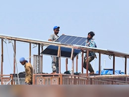 पाकिस्तान के लिए बड़ा संकट बन सकते हैं सोलर पैनल, जानें क्या है बड़ी वजह पाकिस्तान के लिए बड़ा संकट बन सकते हैं सोलर पैनल, जानें क्या है बड़ी वजह