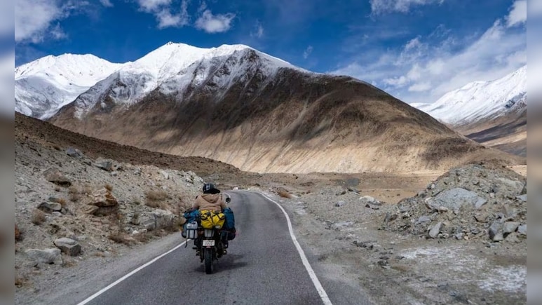 लेह-लद्दाख में इन जगहों को करें एक्सप्लोर, जन्&zwj;नत जैसे दिखते हैं नजारे