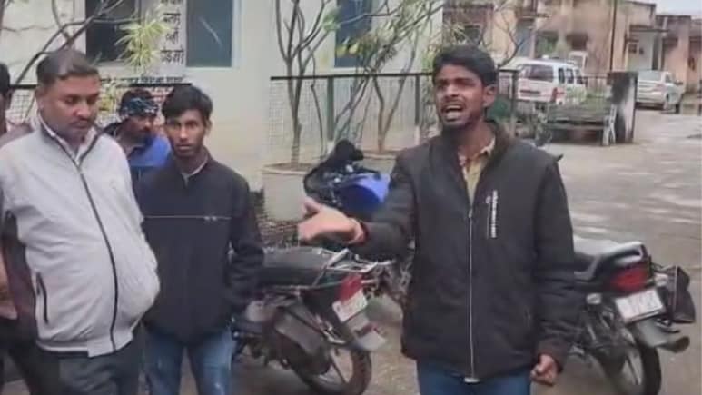 उदयपुर: जिस स्कूल बस से आया 4 साल का बच्चा, उसी से कुचलकर मौत उदयपुर: जिस स्कूल बस से आया 4 साल का बच्चा, उसी से कुचलकर मौत