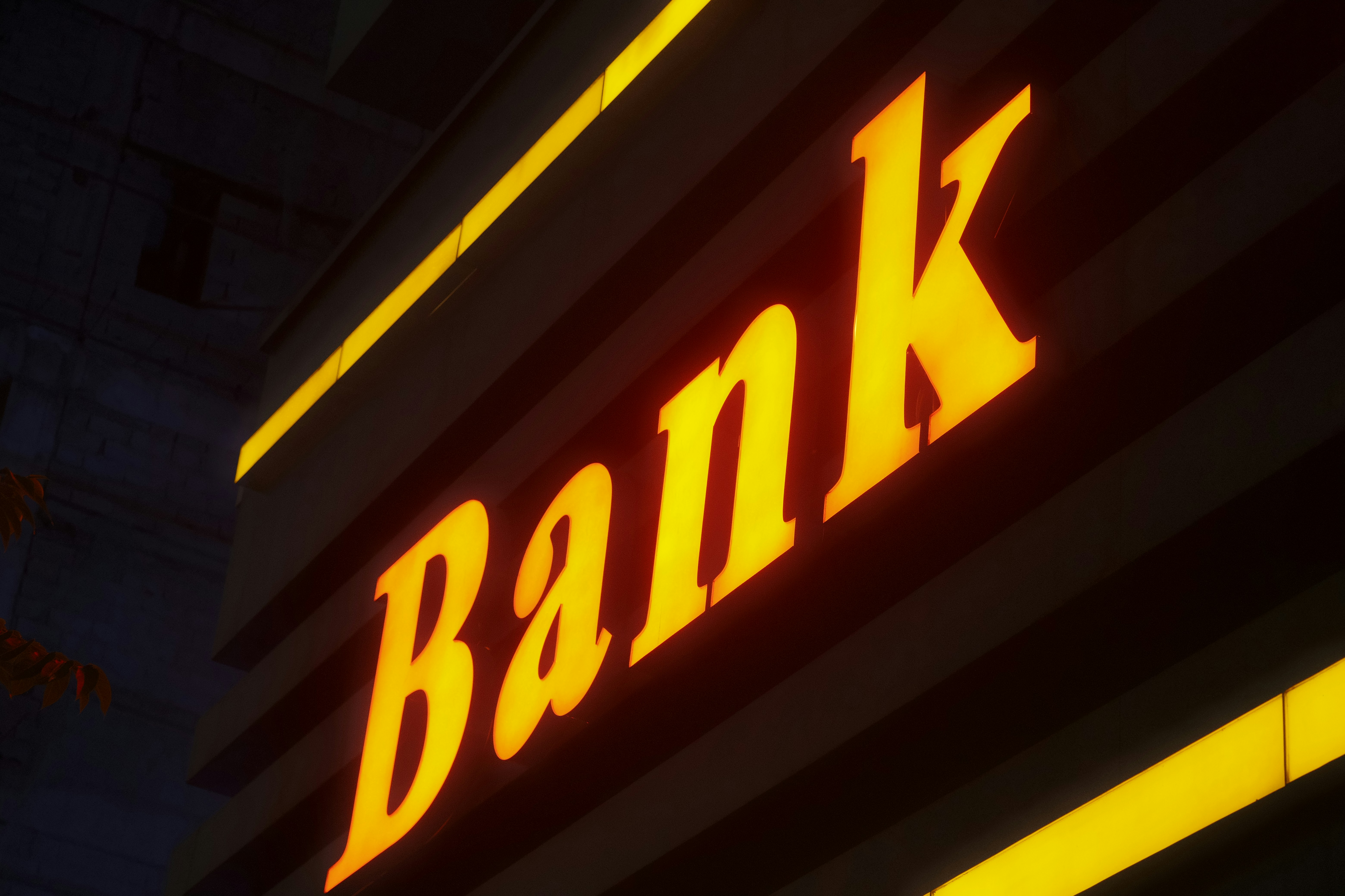 Employee Exposes 'Toxic Reality' Of Government Banking Job: 'Sold A Lie'