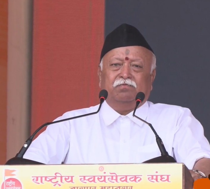 स्वदेशी का उपयोग करना कोई मजबूरी नहीं हमारा अधिकार है... दशहरा पर RSS चीफ भागवत