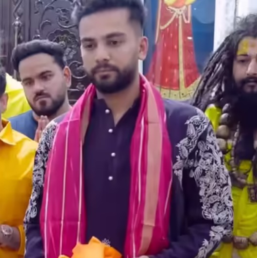 प्रेमानंद महाराज से मिले एल्विश यादव, पता चला आज तक क्यों मिली इतनी सक्सेस और पैसा