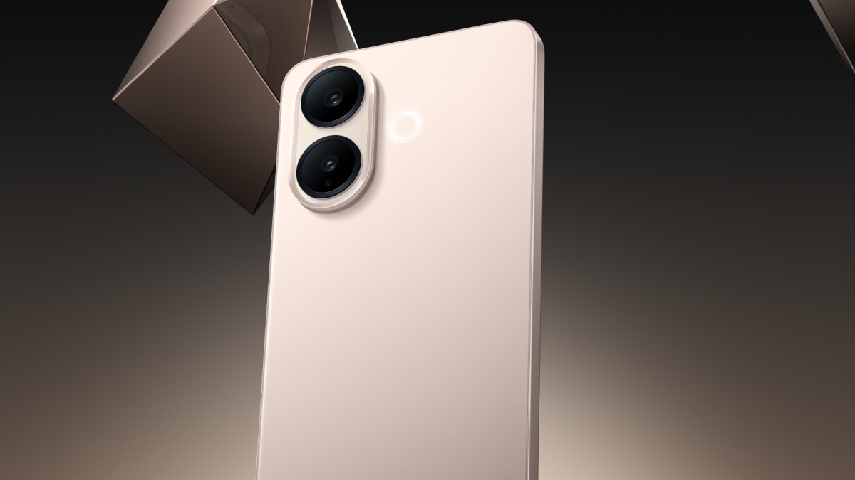 iQOO Z10R 5G फोन 6500mAh बैटरी, 12GB रैम और 512GB तक स्टोरेज के साथ हुआ लॉन्च, जानें कीमत