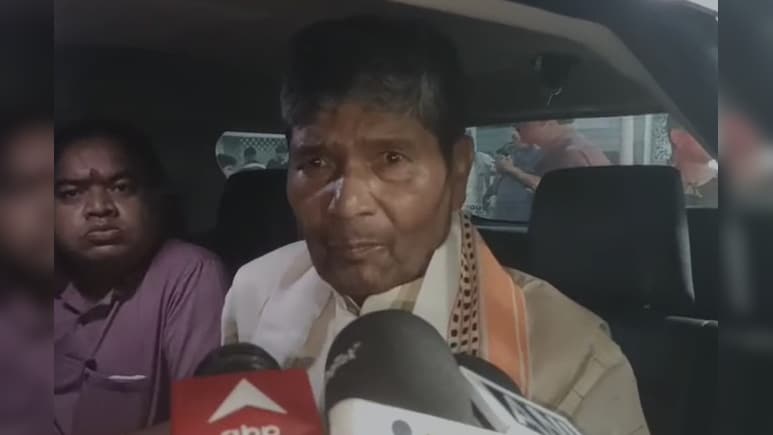 राजनीति या मजबूरी? चिराग CM बनेंगे तो.. पहले अपना खून मानने को नहीं थे तैयार, अब चाचा पारस ने कही ये बड़ी बात