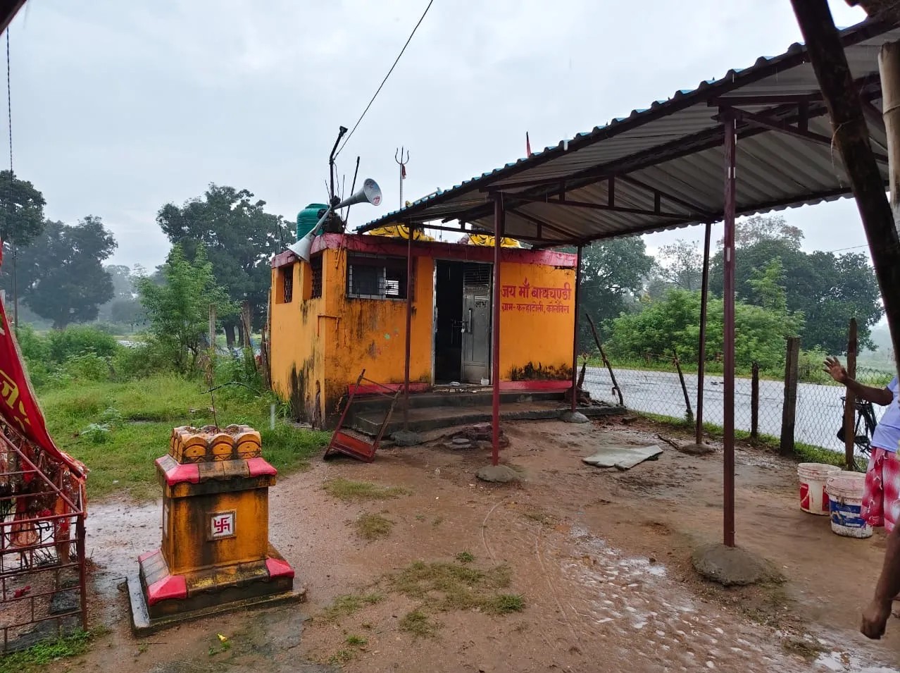 बाघचंडी मंदिर का दरवाजा तोड़ा, त्रिशूल उखाड़कर फेंका, चर्च पर भी हुआ था हमला... सिमडेगा में बवाल की पूरी कहानी  