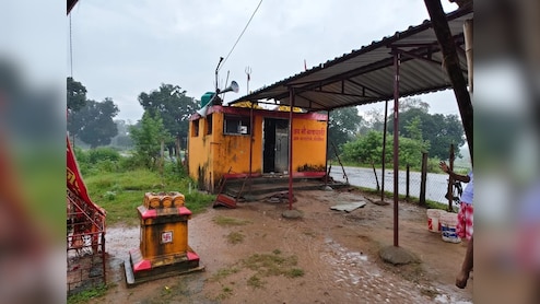 बाघचंडी मंदिर का दरवाजा तोड़ा, त्रिशूल उखाड़कर फेंका, चर्च पर भी हुआ था हमला... सिमडेगा में बवाल की पूरी कहानी  