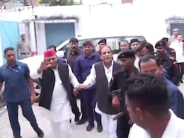 दुआ-सलाम और फिर.... देखिए अखिलेश यादव ने रामपुर जाकर थाम लिया आजम का हाथ दुआ-सलाम और फिर.... देखिए अखिलेश यादव ने रामपुर जाकर थाम लिया आजम का हाथ