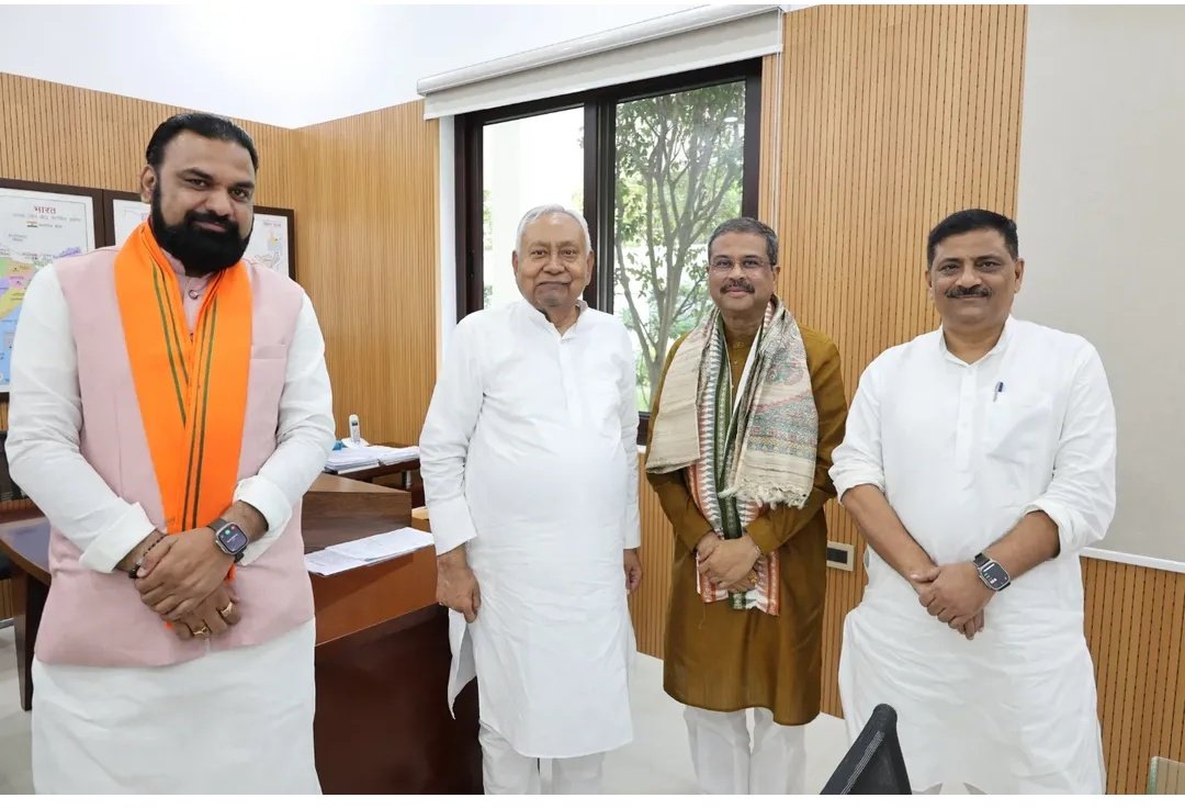 NDA में किसे कितनी सीट? धर्मेंद्र प्रधान की ललन, मांझी, कुशवाहा के साथ ताबड़तोड़ बैठक, फॉर्मूला तय
