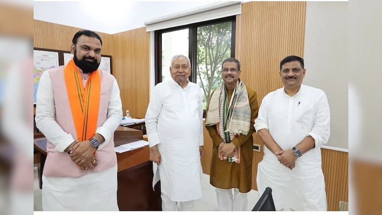 NDA में किसे कितनी सीट? धर्मेंद्र प्रधान की ललन, मांझी, कुशवाहा के साथ ताबड़तोड़ बैठक, फॉर्मूला तय