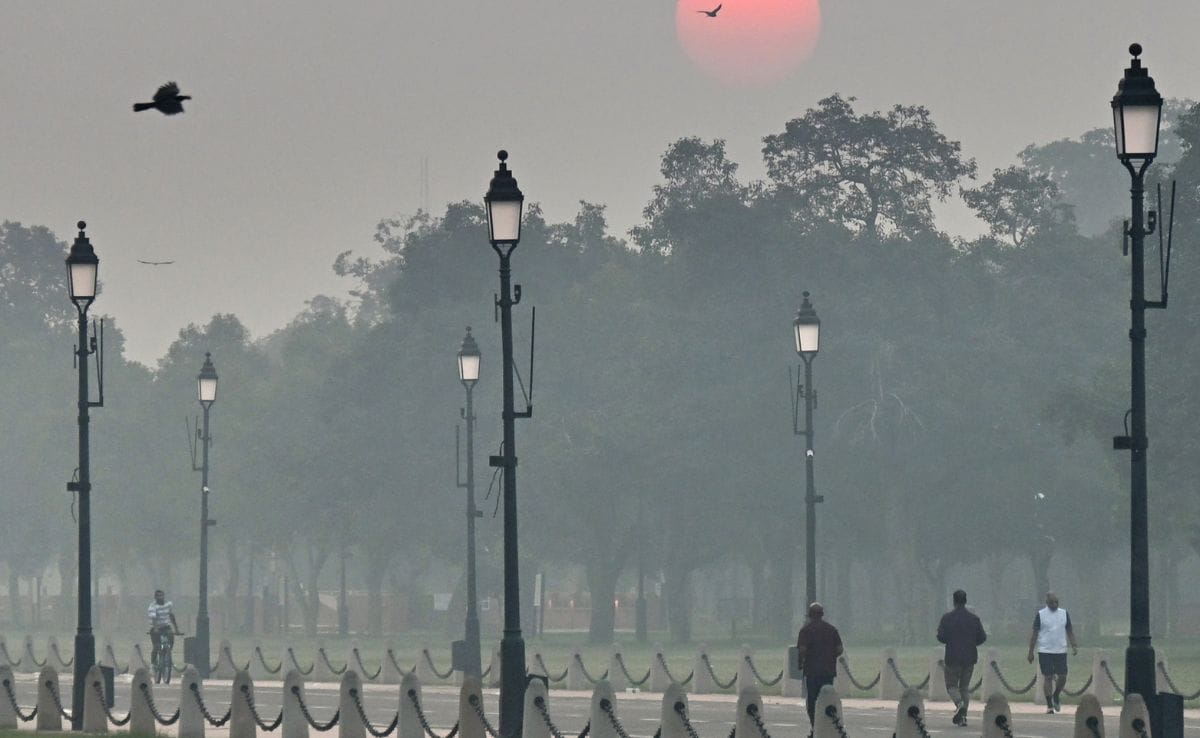 Delhi's Air Quality Shows Slight Improvement But Still In 'Poor' Category