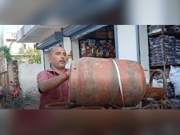 20 साल से नहीं जीते, फिर भी हौसले बुलंद, बिहार में यहां से चुनाव लड़ेंगे घर-घर सिलेंडर पहुंचाने वाले छोटेलाल 20 साल से नहीं जीते, फिर भी हौसले बुलंद, बिहार में यहां से चुनाव लड़ेंगे घर-घर सिलेंडर पहुंचाने वाले छोटेलाल