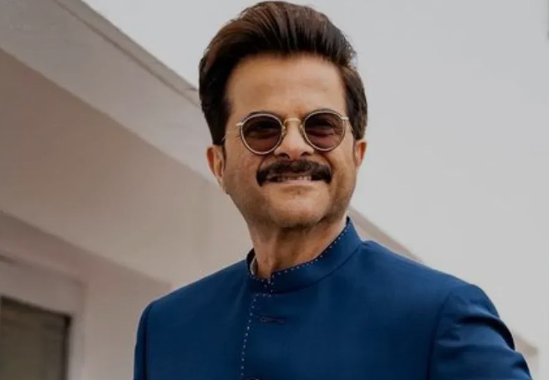 Internet Calls Out Anil Kapoor For Forgetting To Tag Singers In <i>Pukar</i> Tribute Post, Actor Issues Apology