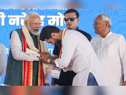 नीतीश अब 'बराबर के साथी', चिराग चमकते चेहरे... NDA सीट बंटवारे से क्या मिले संकेत? नीतीश अब 'बराबर के साथी', चिराग चमकते चेहरे... NDA सीट बंटवारे से क्या मिले संकेत?