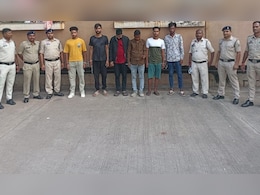 साइंस कॉलेज के हॉस्टल में घुसकर छात्रों के साथ चाकूबाजी करने वाले 6 आरोपी गिरफ्तार, 20-30 लोगों की तलाश जारी साइंस कॉलेज के हॉस्टल में घुसकर छात्रों के साथ चाकूबाजी करने वाले 6 आरोपी गिरफ्तार, 20-30 लोगों की तलाश जारी