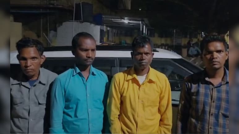 छत्तीसगढ़ के सूरजपुर जिले में धर्मांतरण के प्रयास का मामला, चार आरोपी गिरफ्तार छत्तीसगढ़ के सूरजपुर जिले में धर्मांतरण के प्रयास का मामला, चार आरोपी गिरफ्तार