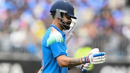 Virat Kohli: ऑस्ट्रेलिया दौऱ्यात नवा ट्विस्ट! अकायच्या PTM साठी विराटनं दौरा सोडला? व्हायरल दाव्याचं सत्य काय?