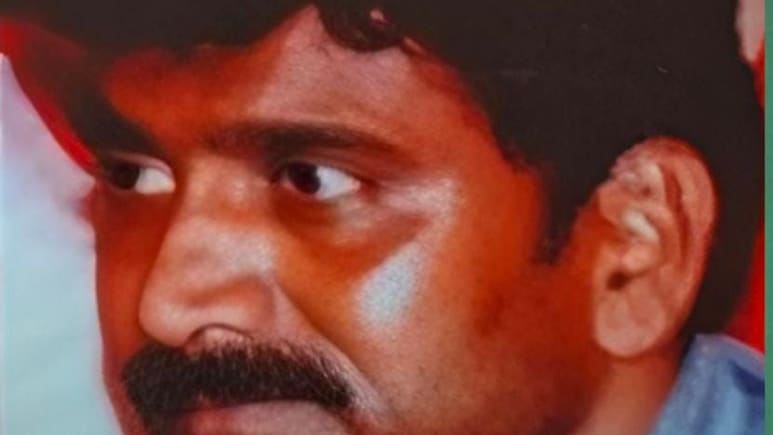 Naxal Surrender: 1.5 करोड़ रुपये के इनामी नक्सली बंदी प्रकाश का सरेंडर; इन क्षेत्रों में था एक्टिव Naxal Surrender: 1.5 करोड़ रुपये के इनामी नक्सली बंदी प्रकाश का सरेंडर; इन क्षेत्रों में था एक्टिव