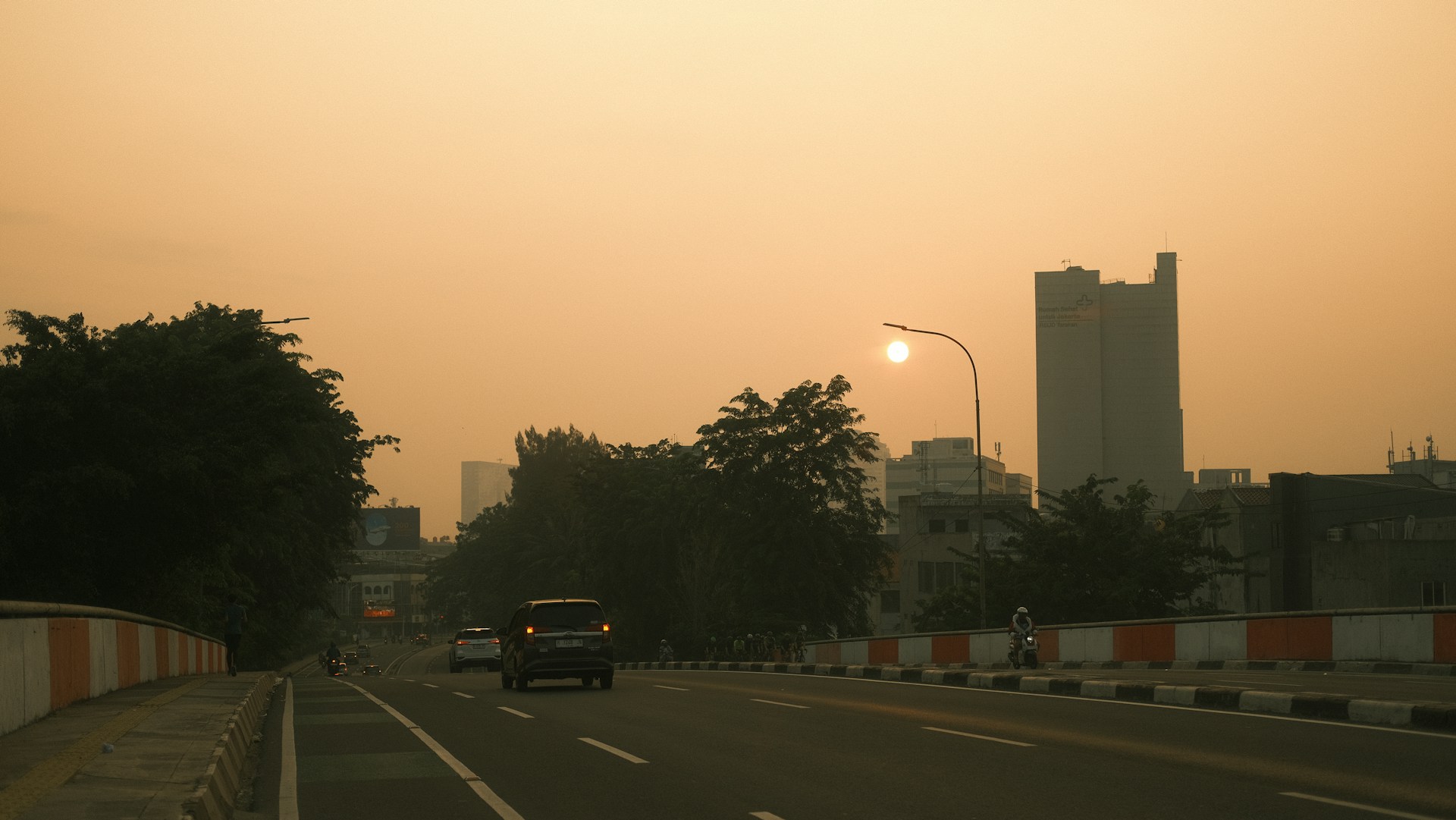 Health Decoder: How To Read Air Quality Index Numbers And React For Better Lung Health