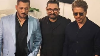 'I Also Come From A Film Family': SRK Reacts To Salman's 'Outsider' Tag