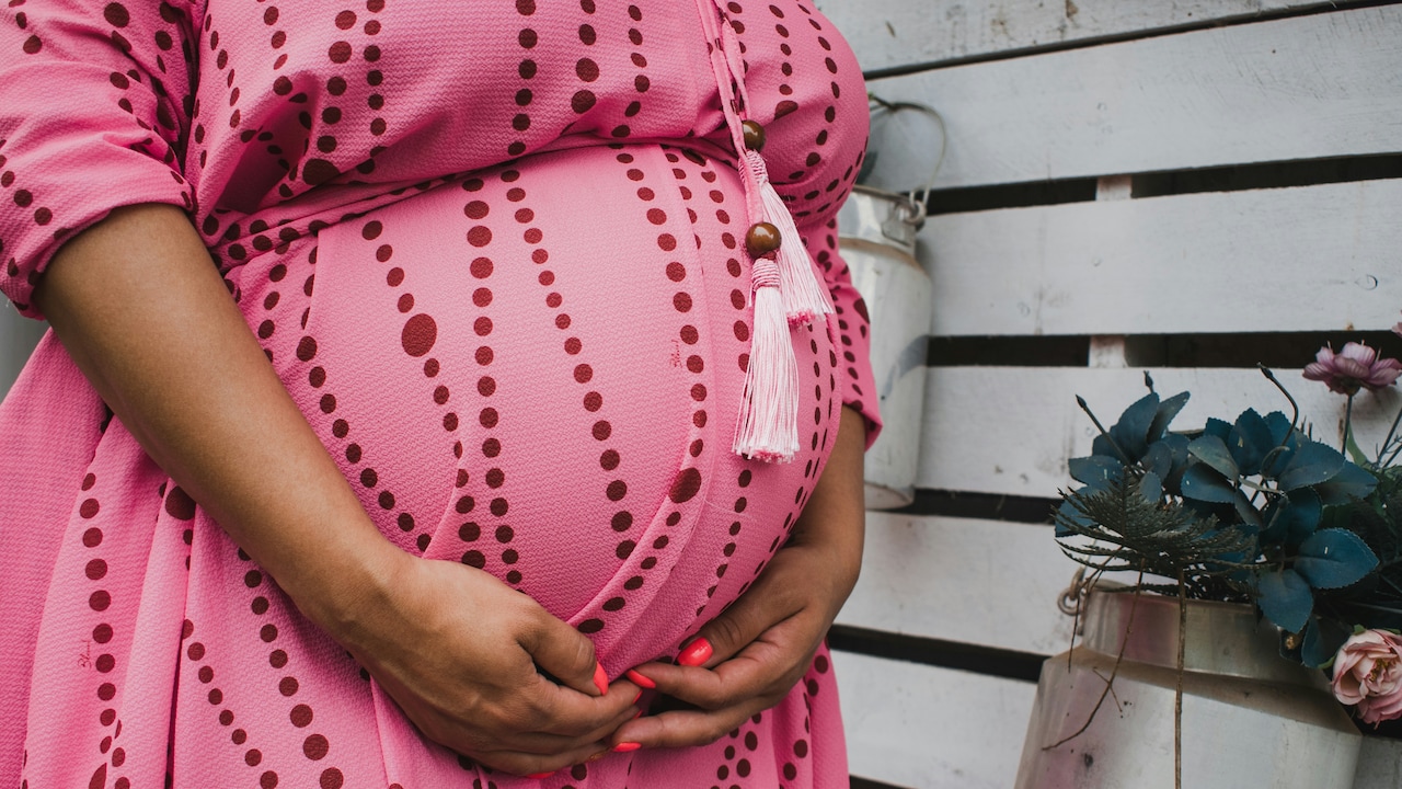 Maternity Fashion That Grows With You: Top Outfit Rules You Need To Know