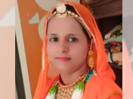 दीवार में सिर पटक-पटककर महिला की बेरहमी से हत्या, स्कूल से घर लौटे बच्चे तो खून में लथपथ मिली मां दीवार में सिर पटक-पटककर महिला की बेरहमी से हत्या, स्कूल से घर लौटे बच्चे तो खून में लथपथ मिली मां