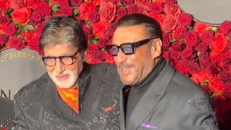 Jackie Shroff's Birthday Wish For Amitabh Bachchan Came Gift-Wrapped Like This Jackie Shroff's Birthday Wish For Amitabh Bachchan Came Gift-Wrapped Like This