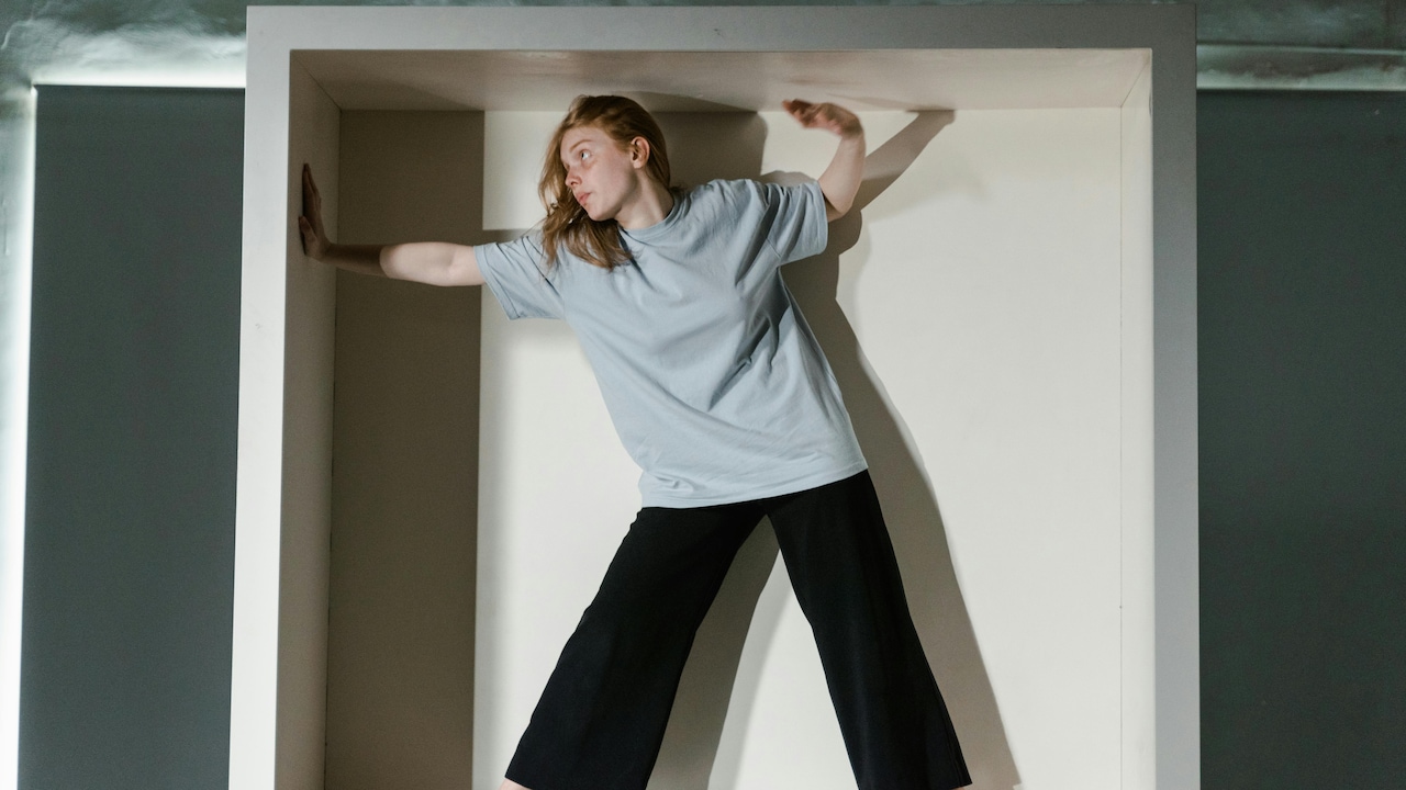 How To Pick Trousers For Curvy Women That Do Not Gap At The Waist