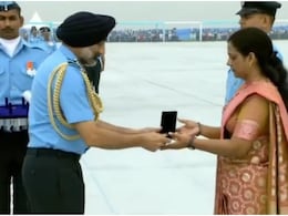 ऑपरेशन सिंदूर में शहीद सुरेंद्र मोगा को मिला 'वायु सेना मेडल', वीरांगना पत्नी ने हिंडन एयरबेस पर ग्रहण किया सम्मान ऑपरेशन सिंदूर में शहीद सुरेंद्र मोगा को मिला 'वायु सेना मेडल', वीरांगना पत्नी ने हिंडन एयरबेस पर ग्रहण किया सम्मान