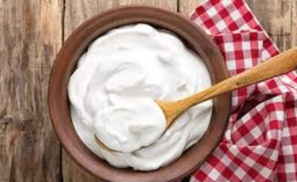  दही कब खाना चाहिए, Dahi Kab Khana Chahiye, दही खाने का सबसे उत्तम समय, Dahi Khane Ka Sahi Samay, दही कब नहीं खाना चाहिए, Dahi Kab Nahi Khana Chahiye, दही किस महीने में नहीं खाना चाहिए, Dahi Kis Mahine Mein Nahi Khana Chahiye, दही खाने के 10 फायदे, Dahi Khane Ke 10 Fayde, दही खाने के 10 नुकसान, Dahi Khane Ke 10 Nuksan, दही की तासीर, Dahi Ki Taasir, दही ईसबगोल के फायदे, Dahi Isabgol Ke Fayde, दही किस समय खाना चाहिए, Dahi Kis Samay Khana Chahiye