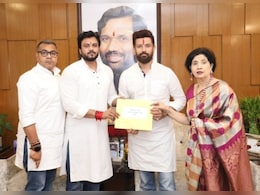 छात्र राजनीति में सक्रिय... जानिए कौन हैं चिराग पासवान के भांजे सीमांत मृणाल जो गरखा से लड़ रहे हैं चुनाव छात्र राजनीति में सक्रिय... जानिए कौन हैं चिराग पासवान के भांजे सीमांत मृणाल जो गरखा से लड़ रहे हैं चुनाव