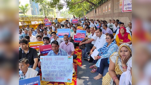 MCD लाचार, कहीं दिल्ली ना हो जाए बीमार... डेंगू-मलेरिया से लड़ने वाले कर्मचारी 11 दिन से हड़ताल पर