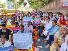 MCD लाचार, कहीं दिल्ली ना हो जाए बीमार... डेंगू-मलेरिया से लड़ने वाले कर्मचारी 11 दिन से हड़ताल पर MCD लाचार, कहीं दिल्ली ना हो जाए बीमार... डेंगू-मलेरिया से लड़ने वाले कर्मचारी 11 दिन से हड़ताल पर