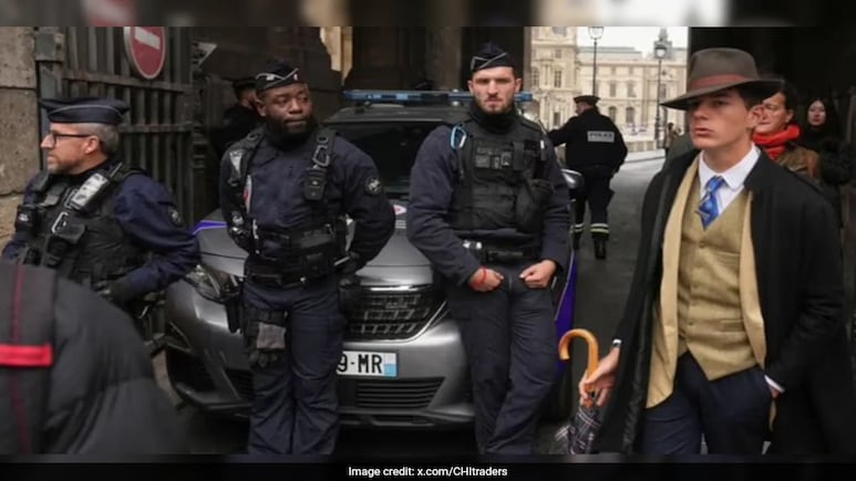 Mystery Man In Viral Photo After Louvre Jewel Heist Creates Buzz Mystery Man In Viral Photo After Louvre Jewel Heist Creates Buzz