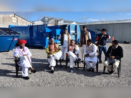 "मेरे देश की धरती सोना उगले, उगले हीरे मोती", डेनमार्क में IAS ने गाया गीत, मंत्रियों ने उठाया लुत्फ "मेरे देश की धरती सोना उगले, उगले हीरे मोती", डेनमार्क में IAS ने गाया गीत, मंत्रियों ने उठाया लुत्फ