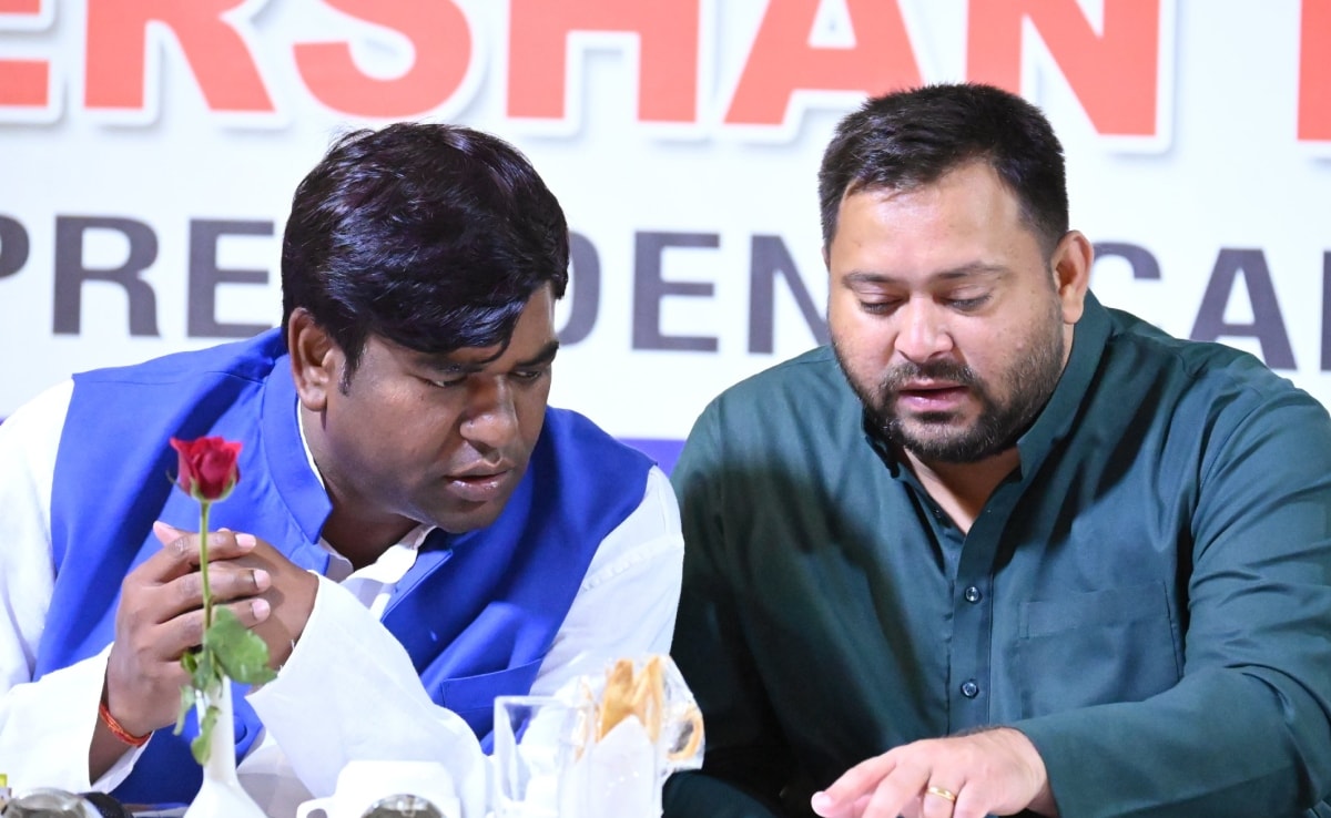 मुकेश सहनी की विकासशील इंसान पार्टी ने 2020 के विधानसभा चुनाव में एनडीए में रहते हुए चार सीटें जीती थीं. लेकिन वो खुद चुनाव हार गए थे, मुकेश सहनी की विकासशील इंसान पार्टी ने 2020 के विधानसभा चुनाव में एनडीए में रहते हुए चार सीटें जीती थीं. लेकिन वो खुद चुनाव हार गए थे,