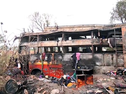 7 माह पहले परमिट खत्म, 4 महीने में 40 चालान...फिर भी 7 RTO चौकियां पार कर यूपी से राजस्थान चली आई बस जिसमें लगी आग 7 माह पहले परमिट खत्म, 4 महीने में 40 चालान...फिर भी 7 RTO चौकियां पार कर यूपी से राजस्थान चली आई बस जिसमें लगी आग