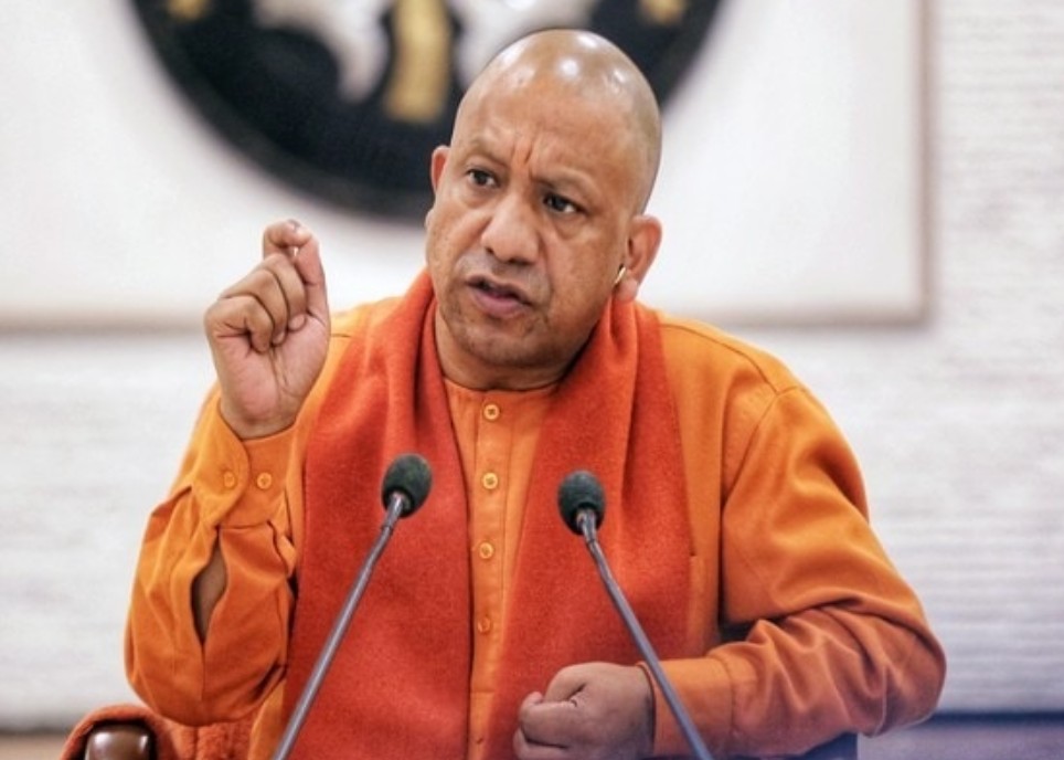 महिलाओं पर अपराध कम, सजा दिलाने में नंबर वन... दंगा कंट्रोल में भी योगी का दिखा दम
