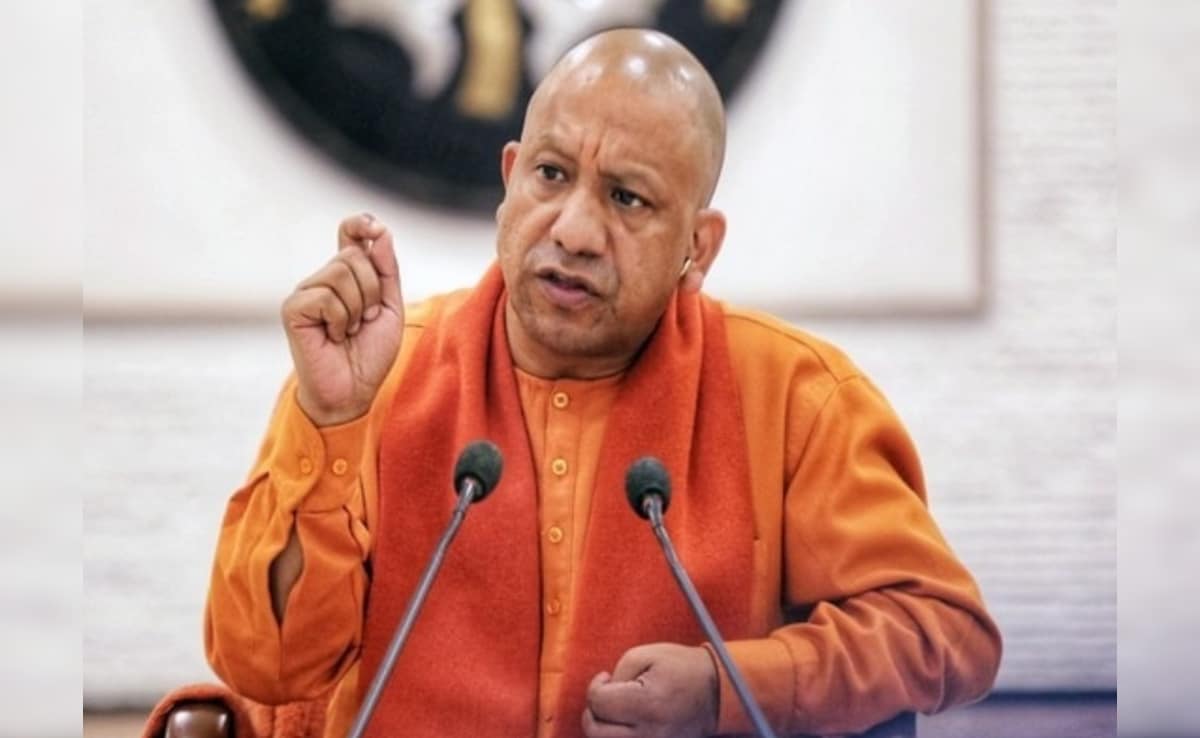 योगी कैबिनेट का फैसला: UP में एयरपोर्ट की तर्ज पर बनेंगे 49 नए बस अड्डे, शॉपिंग मॉल- रेस्तरां की मिलेगी सुविधा