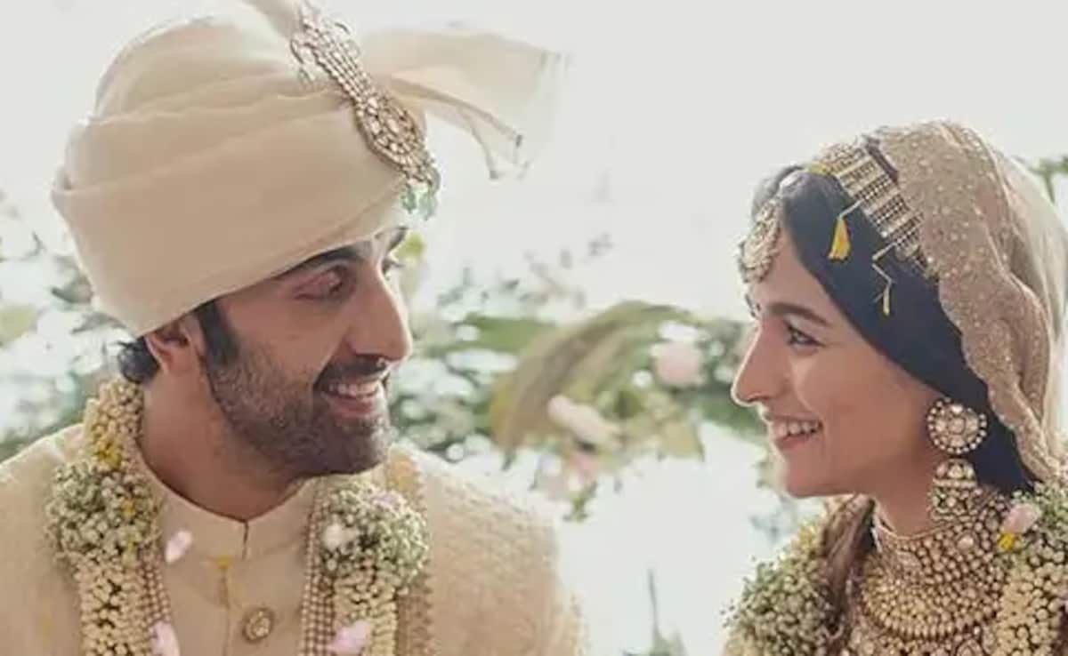 Alia Bhatt On Why She Opted To Marry Ranbir Kapoor At Mumbai Home: "We Did Consider Other Venues"