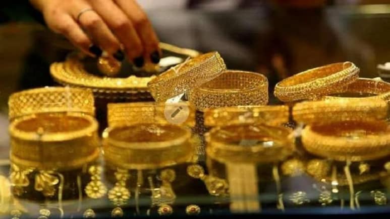Gold-Silver Rate on Diwali: गोल्ड-सिल्वर ने कर दी हैप्पी दिवाली, जिसने लगाए पैसे हो गया मालामाल, 15 साल के आंकड़े दे रहे गवाही Gold-Silver Rate on Diwali: गोल्ड-सिल्वर ने कर दी हैप्पी दिवाली, जिसने लगाए पैसे हो गया मालामाल, 15 साल के आंकड़े दे रहे गवाही