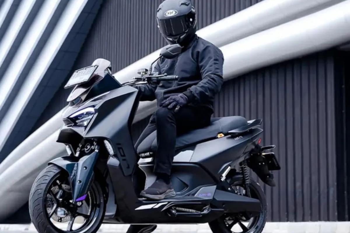 TVS M1-S Maxi Scooter TVS M1-S Maxi Scooter