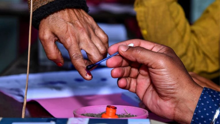 बिहार चुनाव: बाढ़ सीट पर दिखेगी कांटे की टक्कर, राजपूत और यादव वोटों पर नजर बिहार चुनाव: बाढ़ सीट पर दिखेगी कांटे की टक्कर, राजपूत और यादव वोटों पर नजर