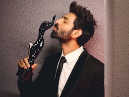 "This Hits Different": Kartik Aaryan Gets Emotional While Receiving Filmfare Best Actor Award "This Hits Different": Kartik Aaryan Gets Emotional While Receiving Filmfare Best Actor Award