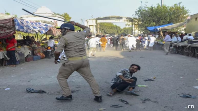 'I Love Muhammad' Row: 2 'Outsiders' With Criminal History Arrested After Encounter 'I Love Muhammad' Row: 2 'Outsiders' With Criminal History Arrested After Encounter