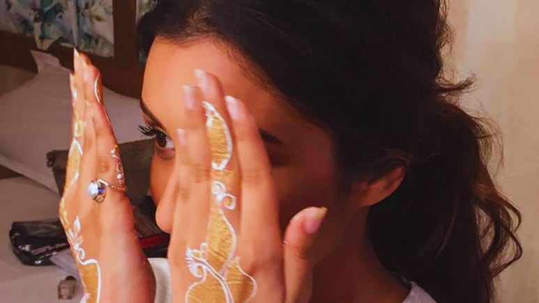 Bollywood actress : 'या' अभिनेत्रीच्या घरात दिवाळीचा आनंद द्विगुणीत; रुग्णालयात दाखल, गुड न्यूजची प्रतीक्षा! Bollywood actress : 'या' अभिनेत्रीच्या घरात दिवाळीचा आनंद द्विगुणीत; रुग्णालयात दाखल, गुड न्यूजची प्रतीक्षा!