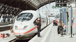Why Are Train Roofs Curved? The Smart Science Behind The Shape