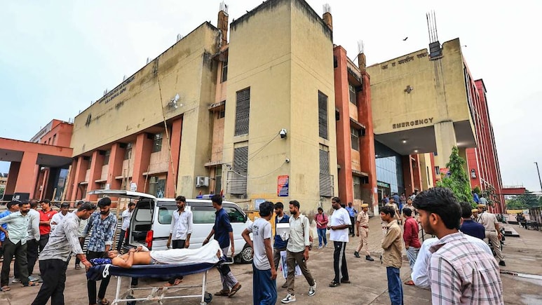 जयपुर SMS हॉस्पिटल कांड: सरकार ने लिया एक्‍शन, अस्‍पताल और ट्रॉमा सेंटर के सुपरिटेंडेंट हटाए गए 
