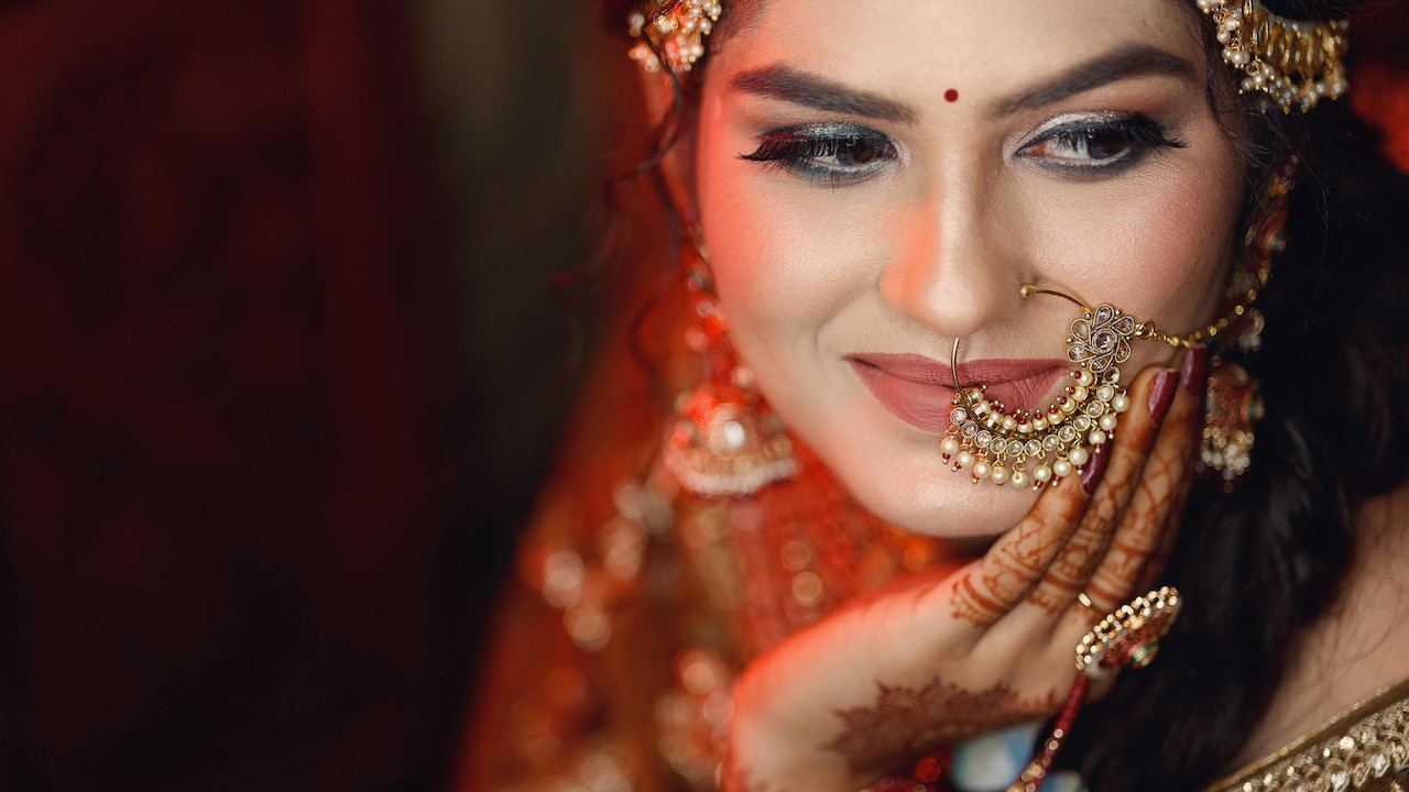 Check out the top deals on long-lasting lipsticks from Myntra Check out the top deals on long-lasting lipsticks from Myntra