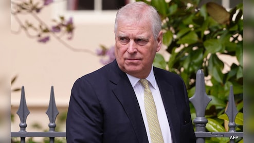 Opinion | A Prince, A Teen, Queen's Hush Money: The Sex Scandal Rocking UK's Royal Family