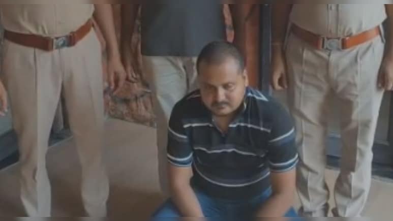 कमांडो बताकर मैट्रिमोनियल साइट पर महिला से की दोस्‍ती, फ‍िर 7 लाख रुपए ठगे